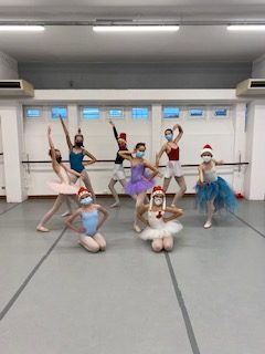Noêl 2020-danseuses-fête-Centre Chorégraphique de Toulouse